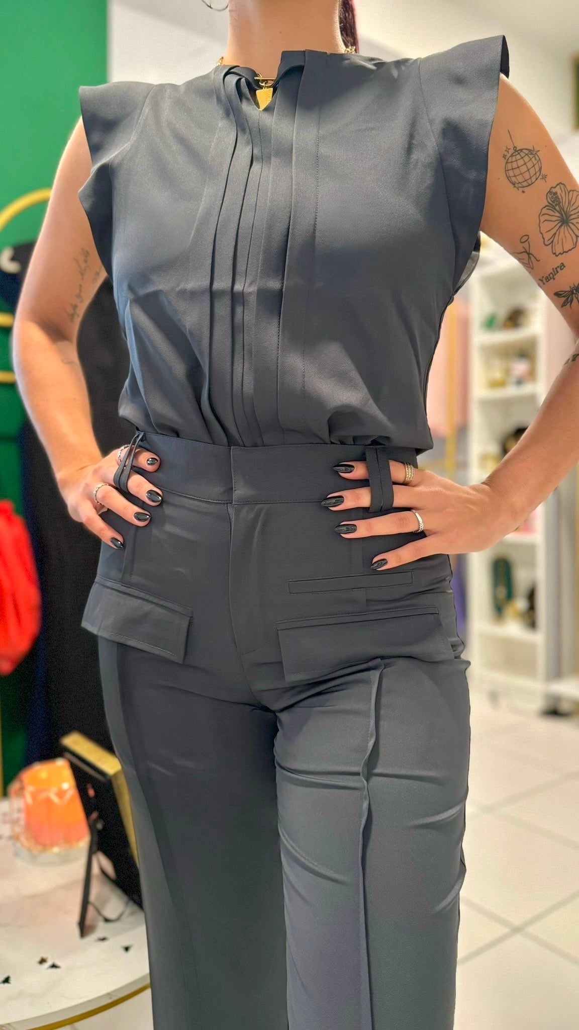 VICTORIA CHARCOAL
